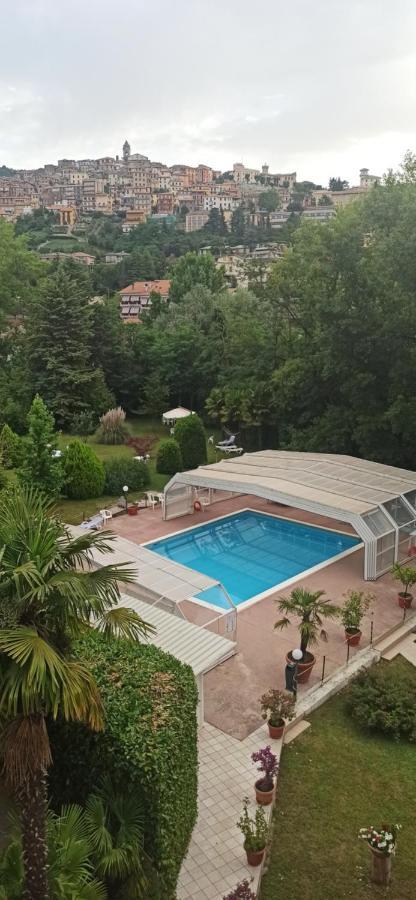 King Hotel Fiuggi Bagian luar foto