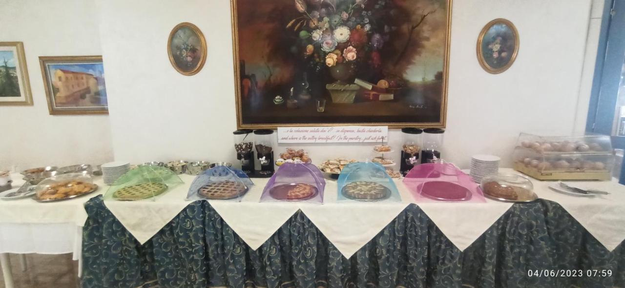 King Hotel Fiuggi Bagian luar foto