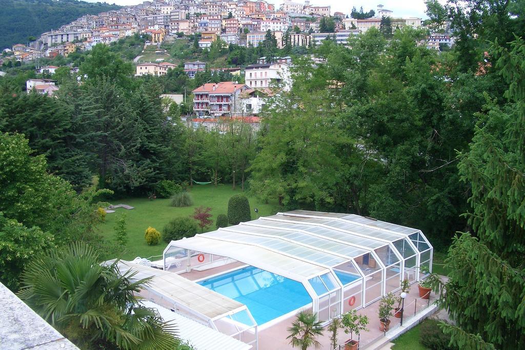 King Hotel Fiuggi Bagian luar foto