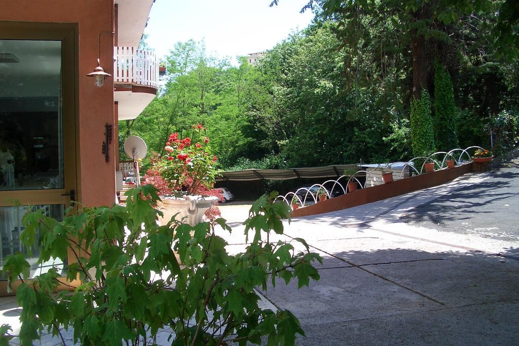 King Hotel Fiuggi Bagian luar foto
