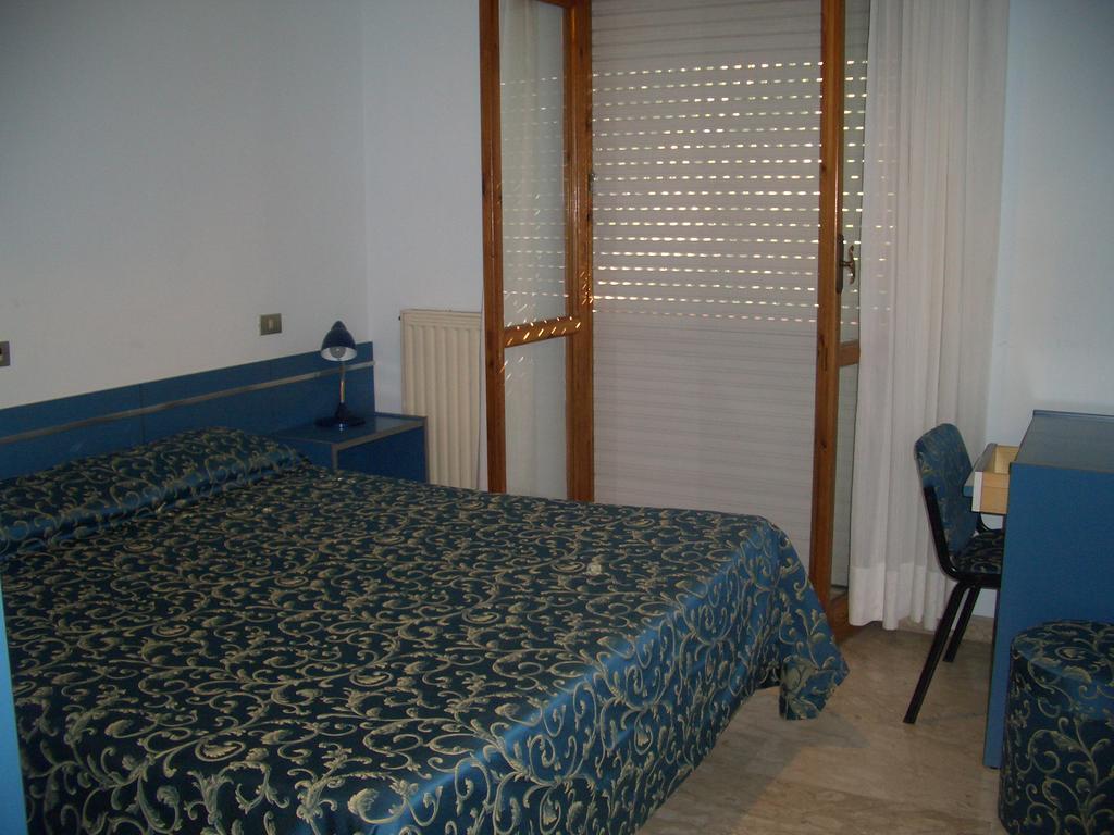 King Hotel Fiuggi Bagian luar foto