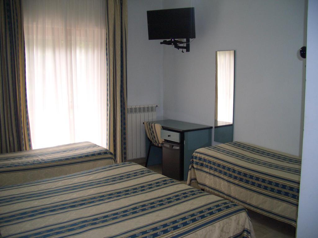 King Hotel Fiuggi Bagian luar foto