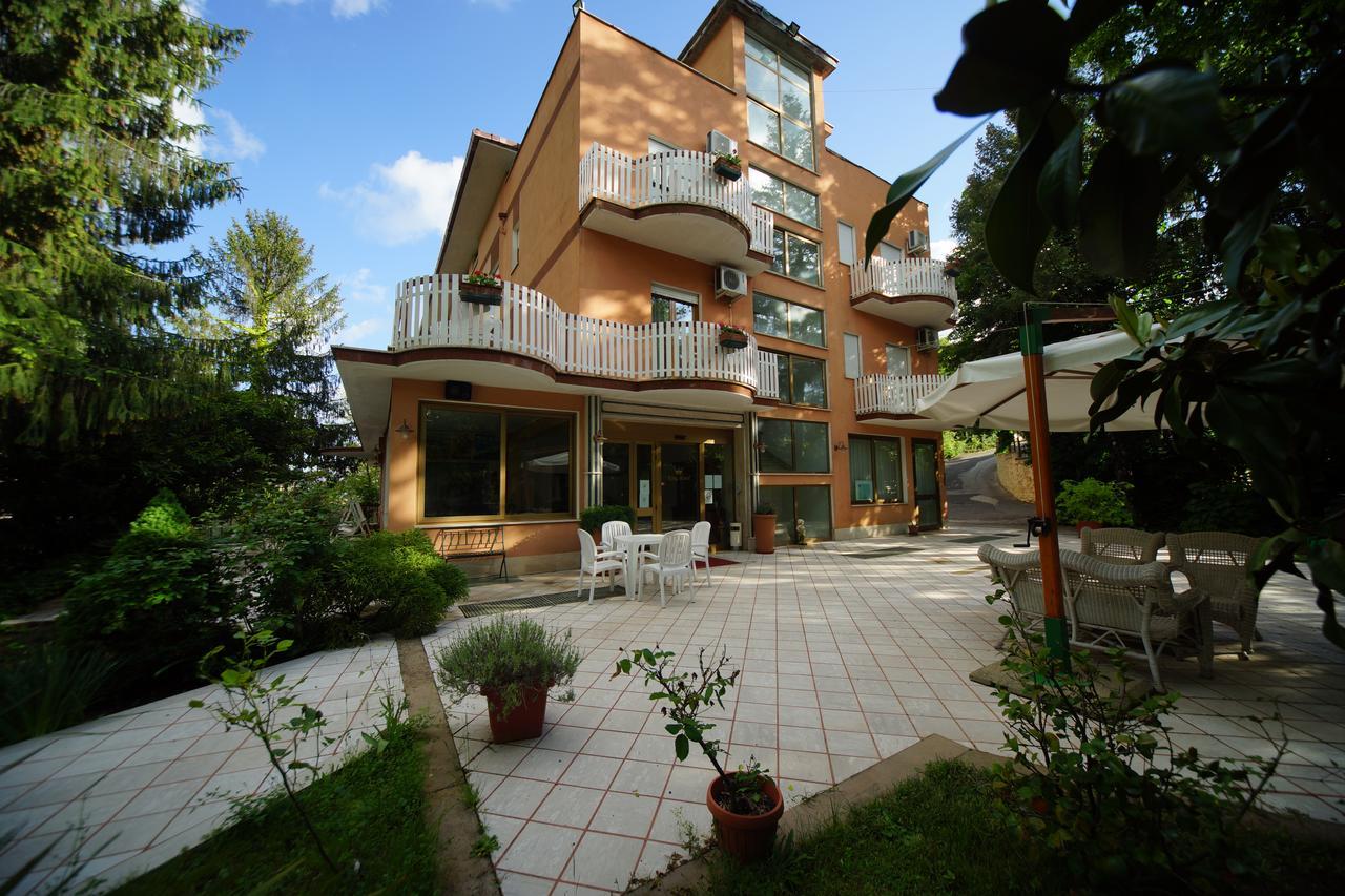 King Hotel Fiuggi Bagian luar foto