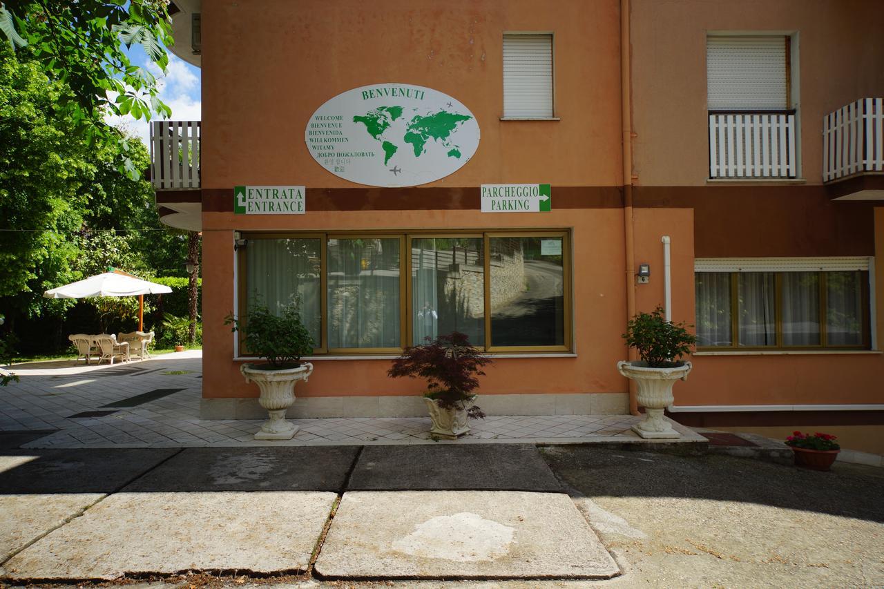 King Hotel Fiuggi Bagian luar foto